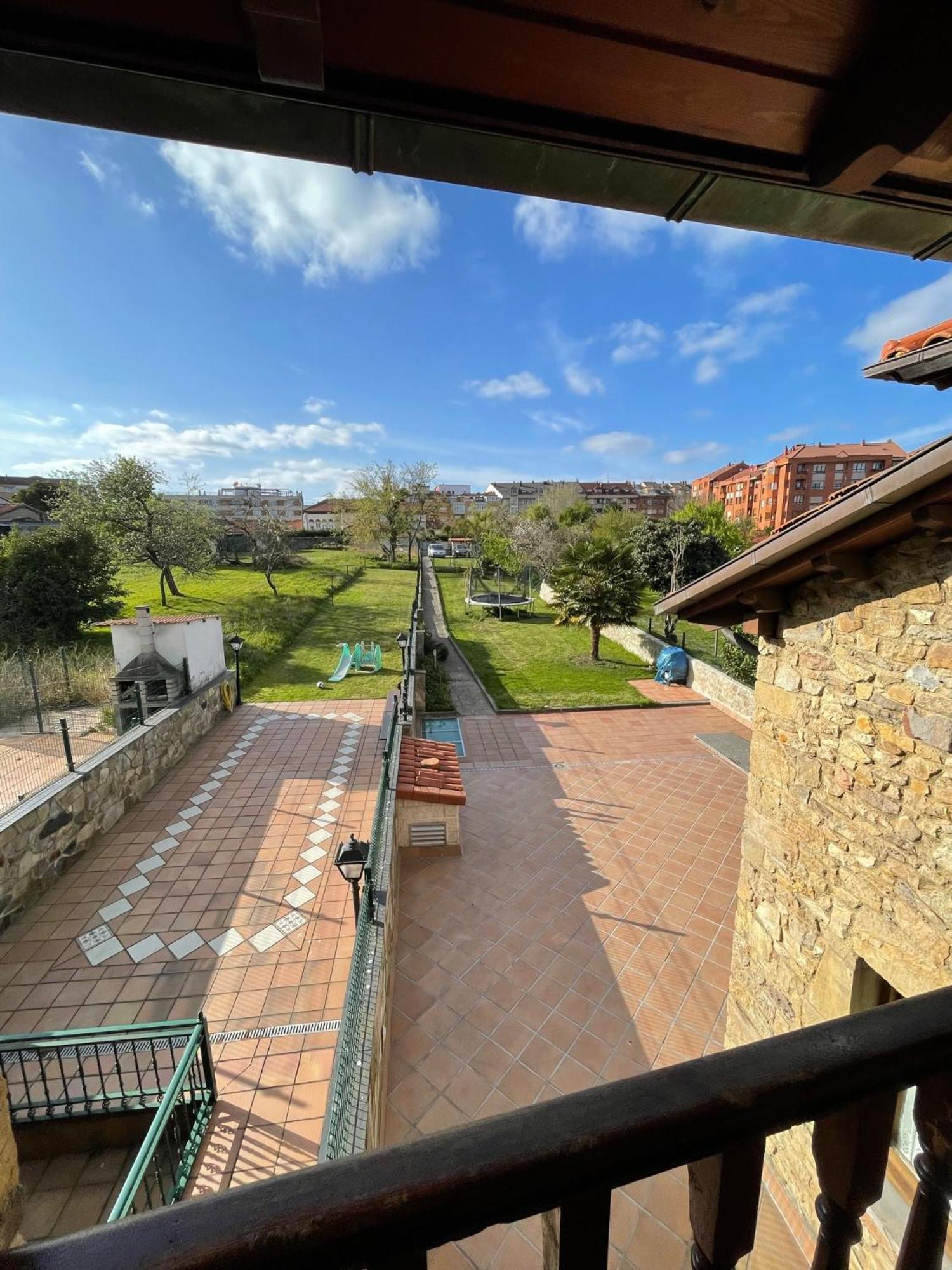 La Santina Y Su Balcon Apartment Aviles Ngoại thất bức ảnh
