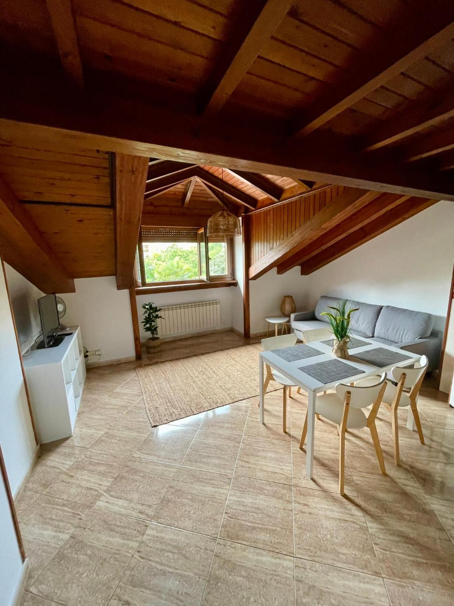 La Santina Y Su Balcon Apartment Aviles Ngoại thất bức ảnh