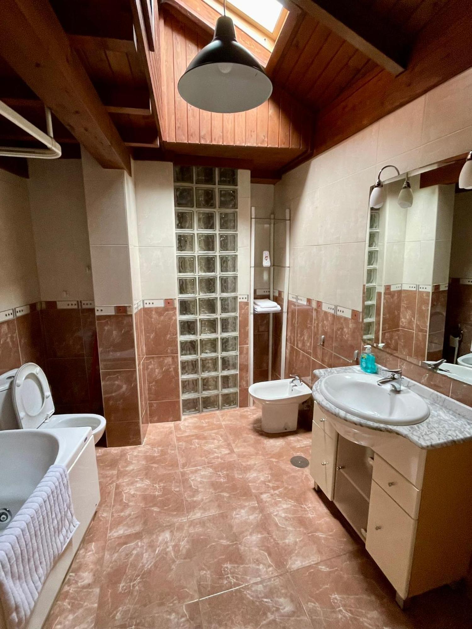 La Santina Y Su Balcon Apartment Aviles Ngoại thất bức ảnh