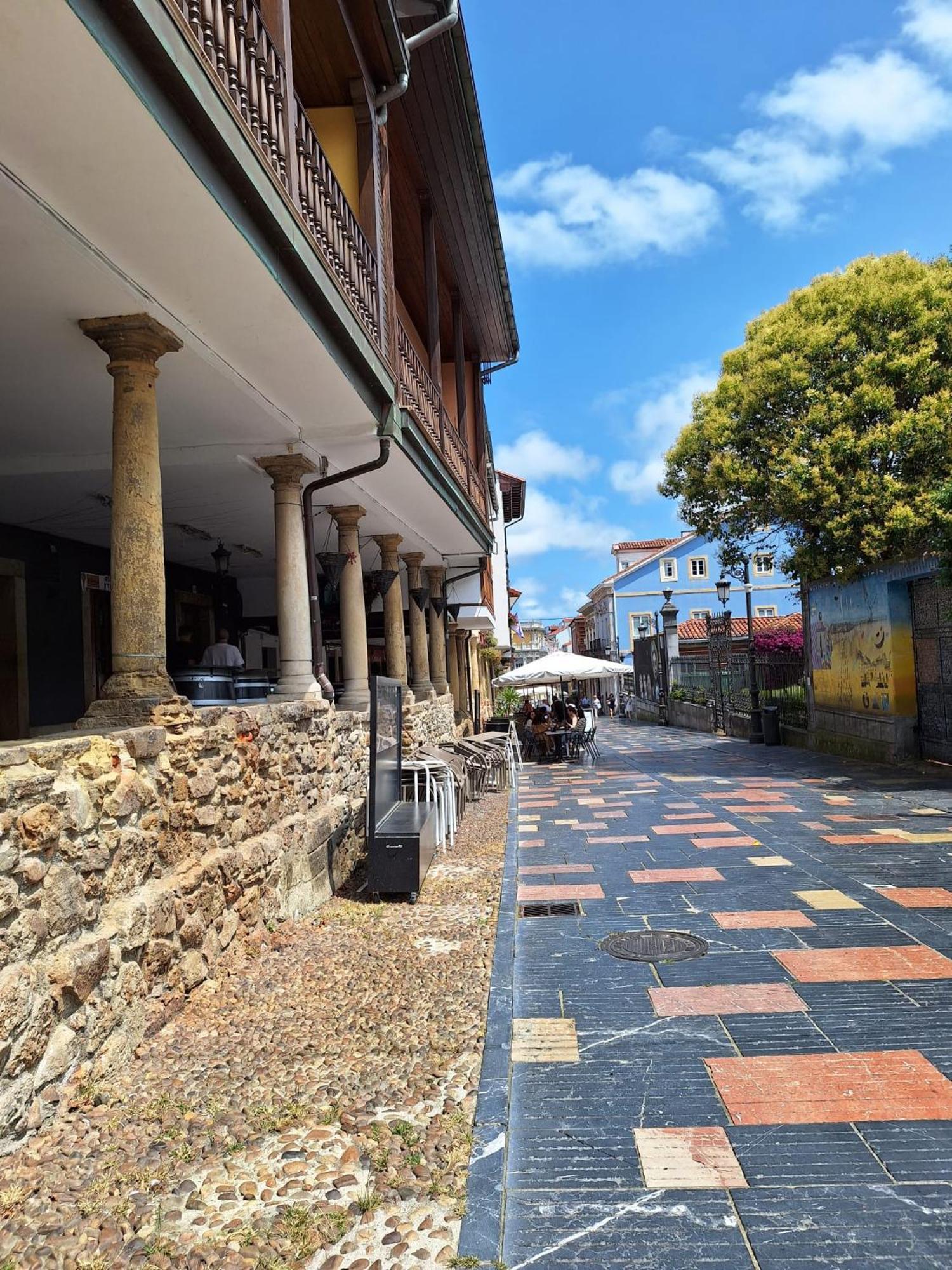 La Santina Y Su Balcon Apartment Aviles Ngoại thất bức ảnh
